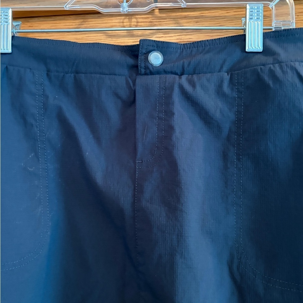 Te Verde Black Skort with Blue Accents size large - Picture 2 of 9